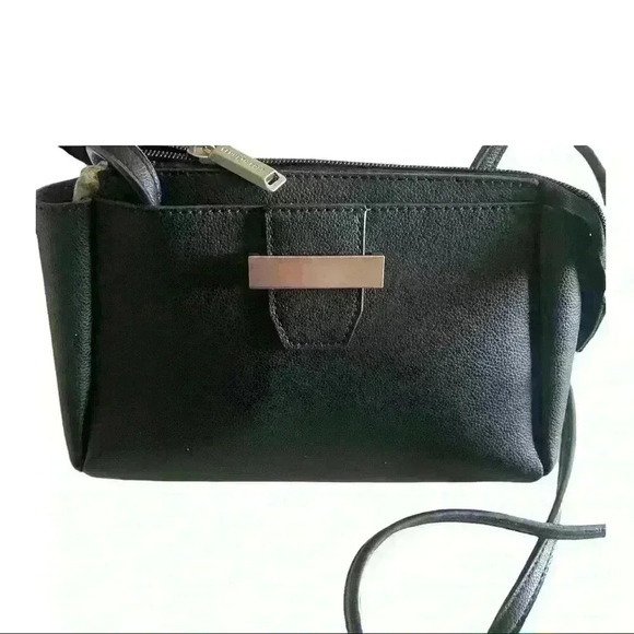 Kenneth Cole Reaction Crossbody NWT - Picture 1 of 5